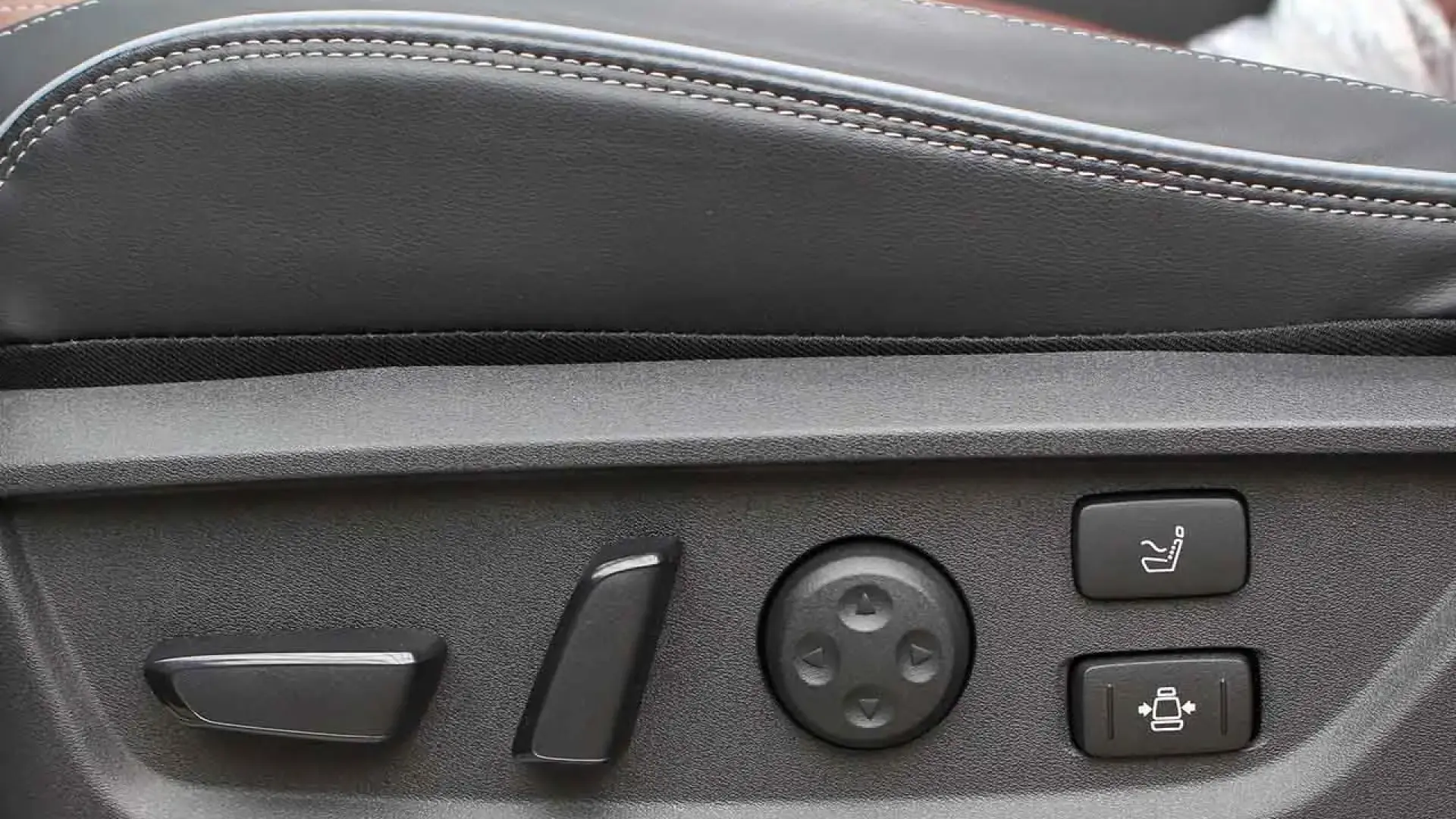 انفنتي QX80 أوتوجراف ٢٠٢٥