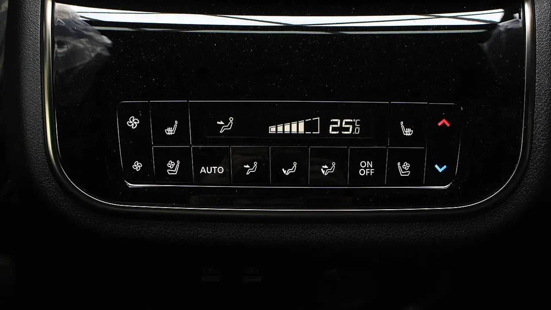 انفنتي QX80 أوتوجراف ٢٠٢٥