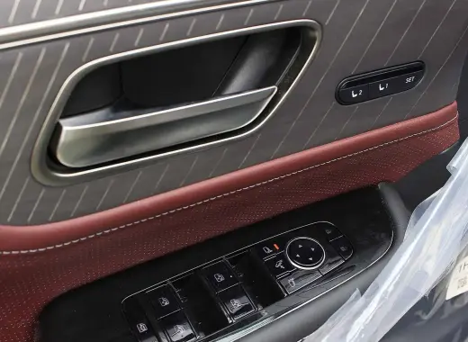 انفنتي QX80 أوتوجراف ٢٠٢٥