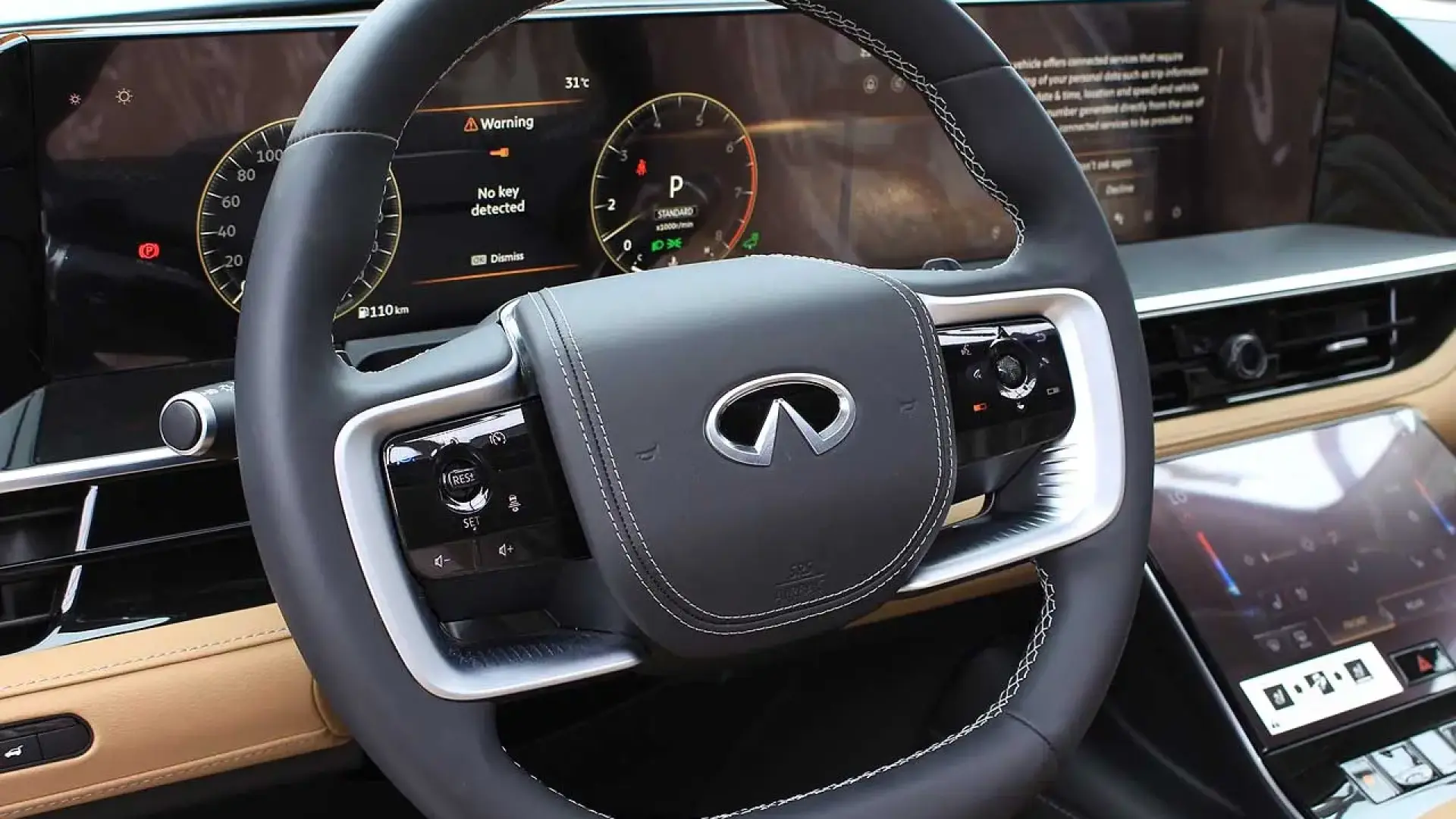 انفنتي QX80 سنسوري ٢٠٢٥
