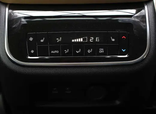 انفنتي QX80 سنسوري ٢٠٢٥