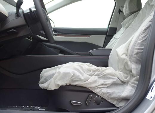 فورد تورس تيتانيوم