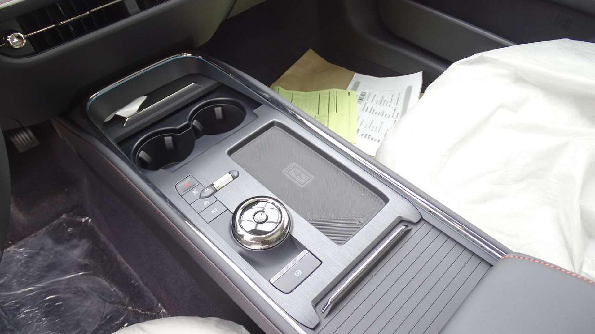 فورد تورس تيتانيوم