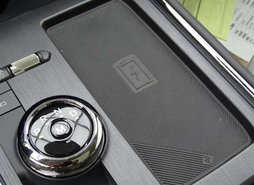 فورد تورس تيتانيوم