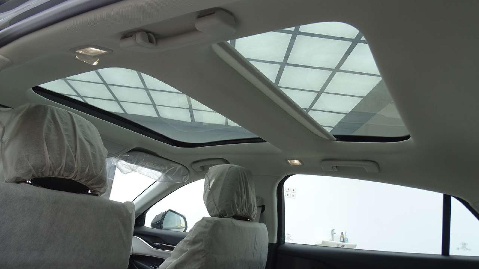 فورد تورس تيتانيوم