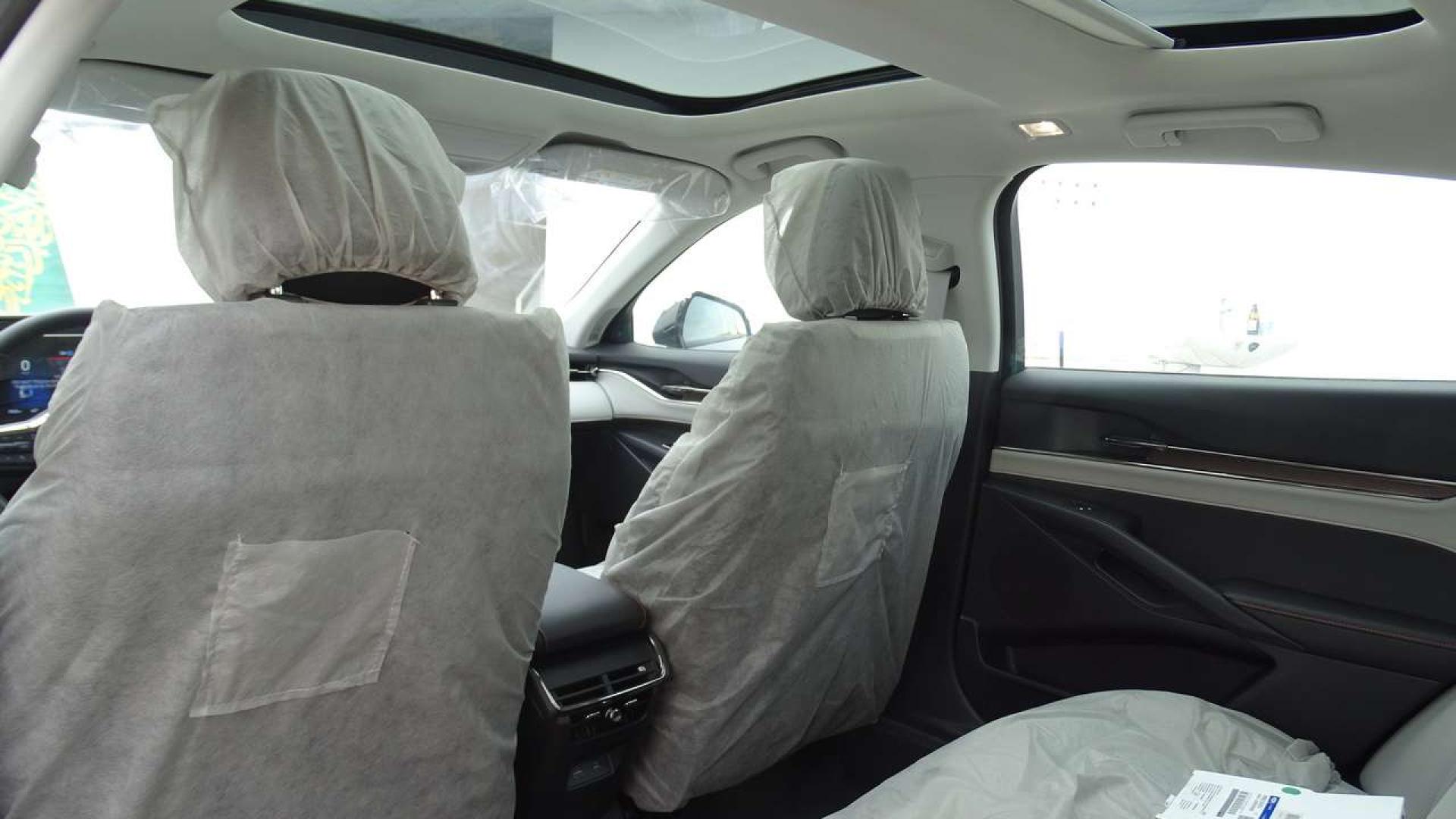 فورد تورس تيتانيوم