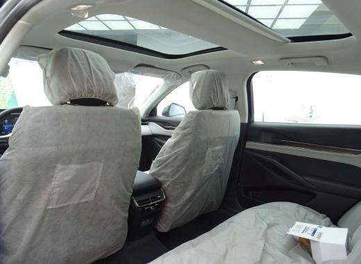 فورد تورس تيتانيوم