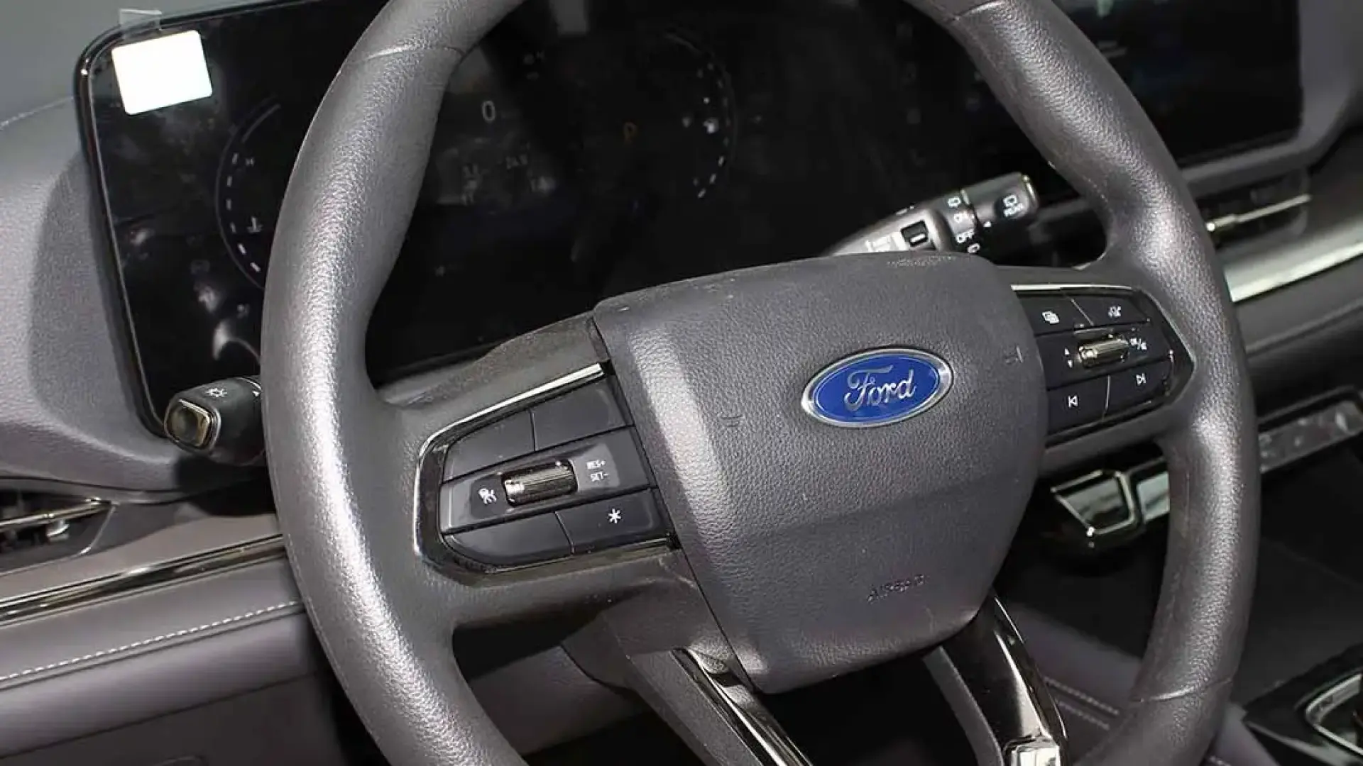 فورد تيرتوري امبيانتي 2025