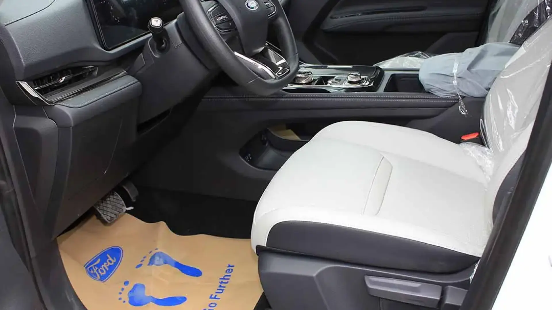 فورد تيرتوري امبيانتي 2025