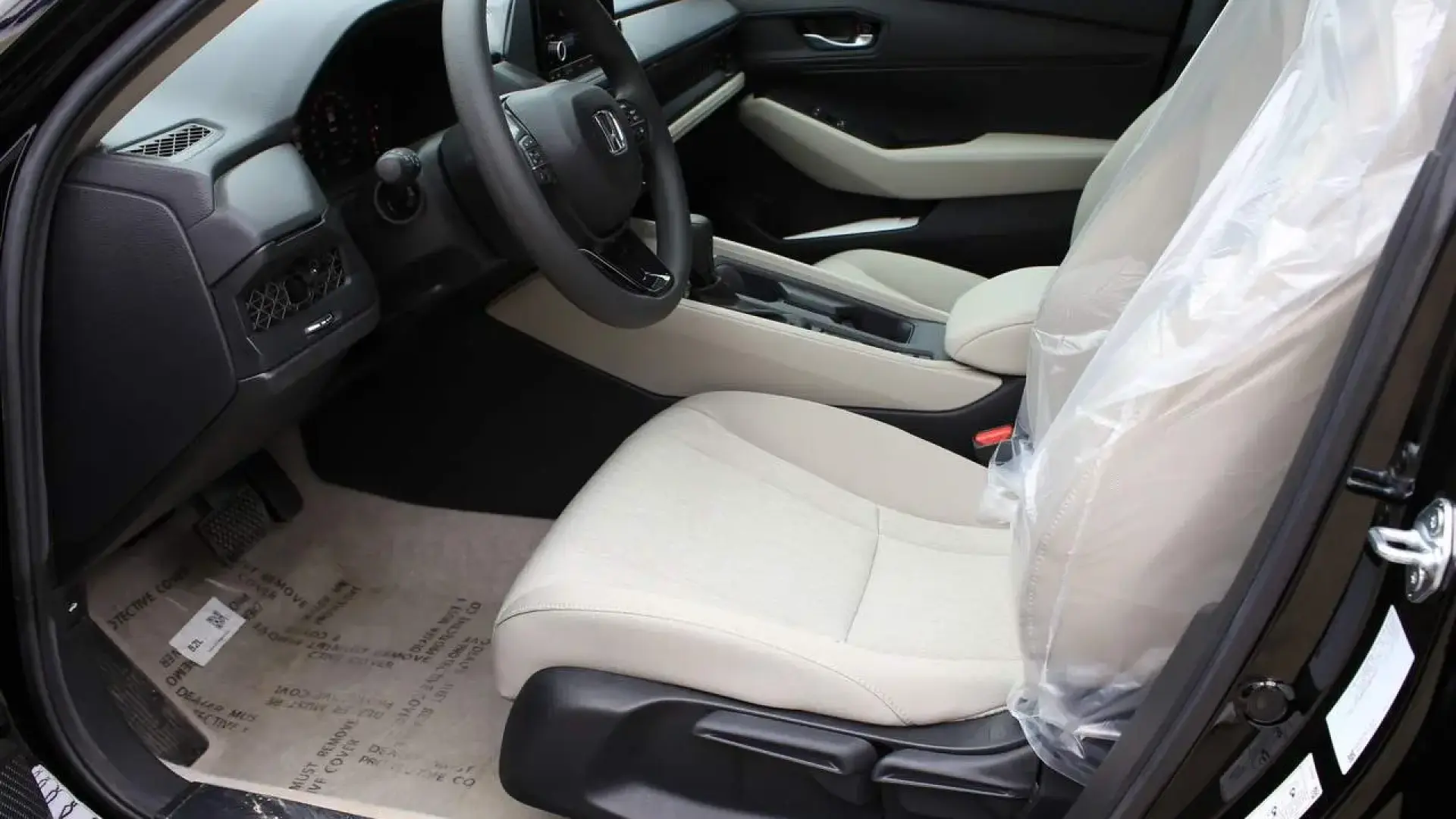 هوندا أكورد LX ٢٠٢٥