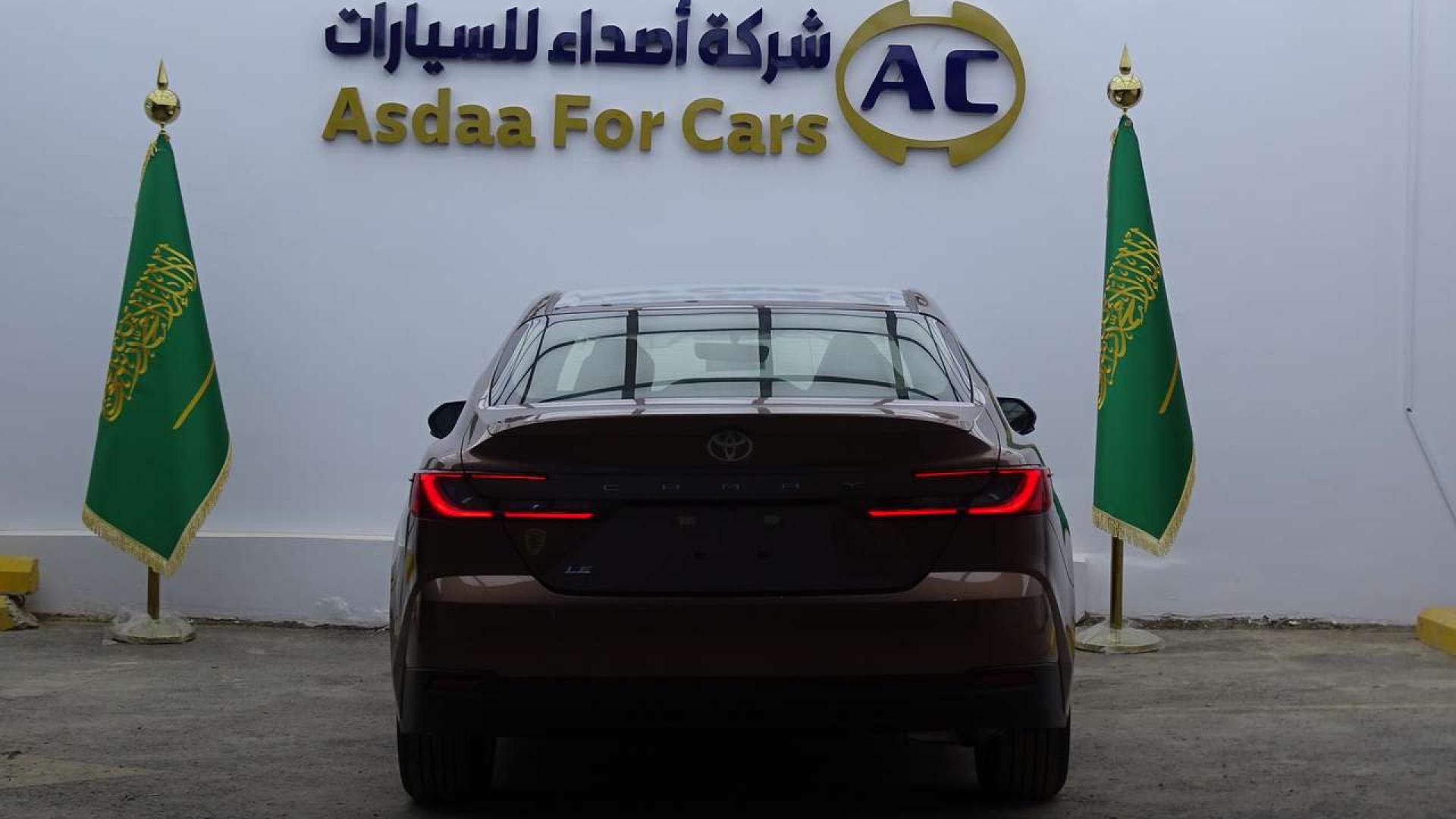 تويوتا كامري LE