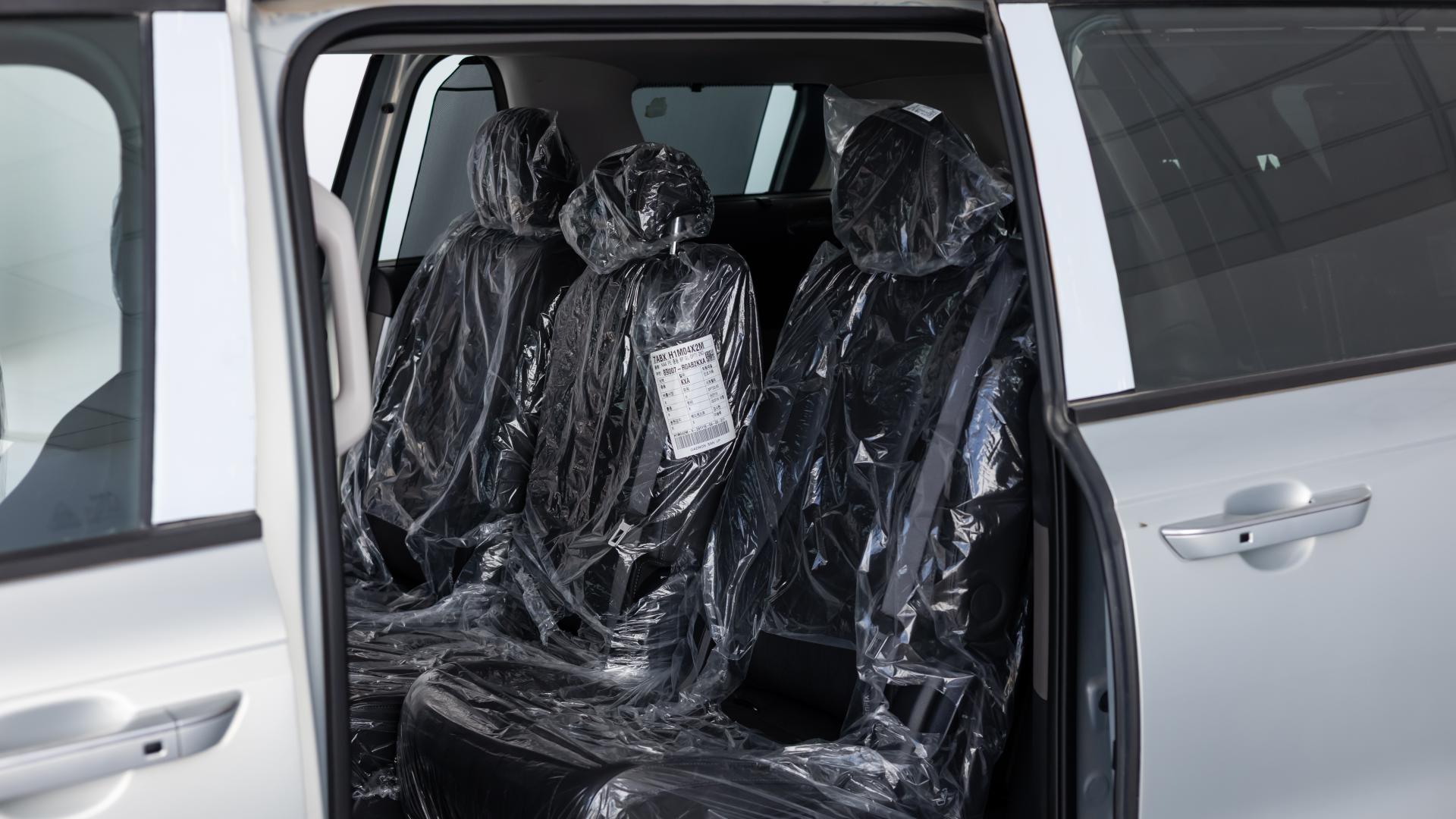 كيا كارنيفال نص فل 2025