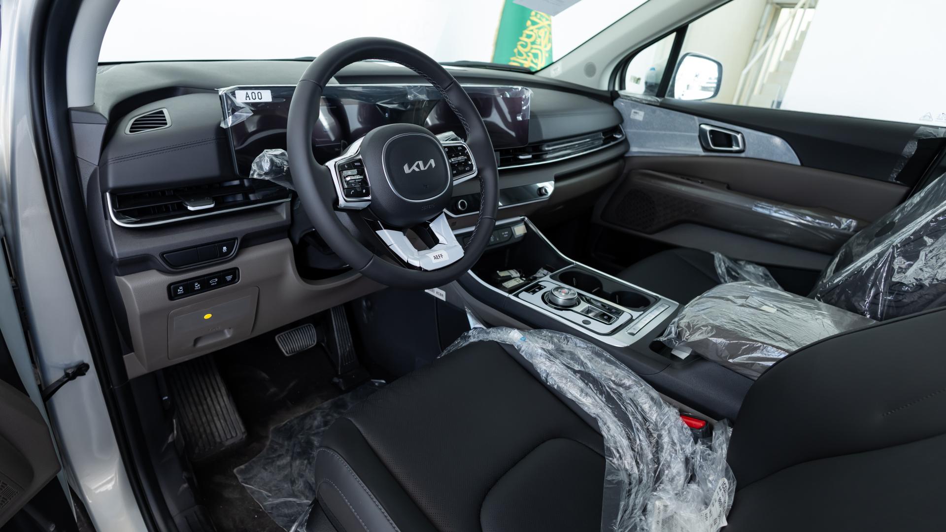 كيا كارنيفال نص فل 2025