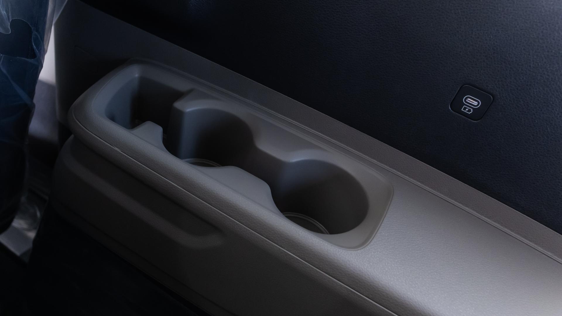 كيا كارنيفال نص فل 2025