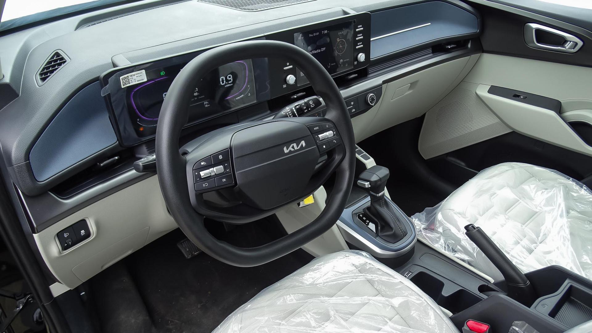 كيا كارينز ستاندر 2026