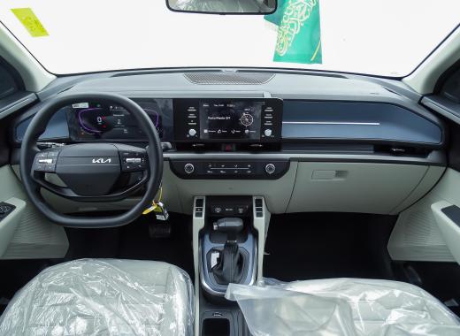 كيا كارينز ستاندر 2026