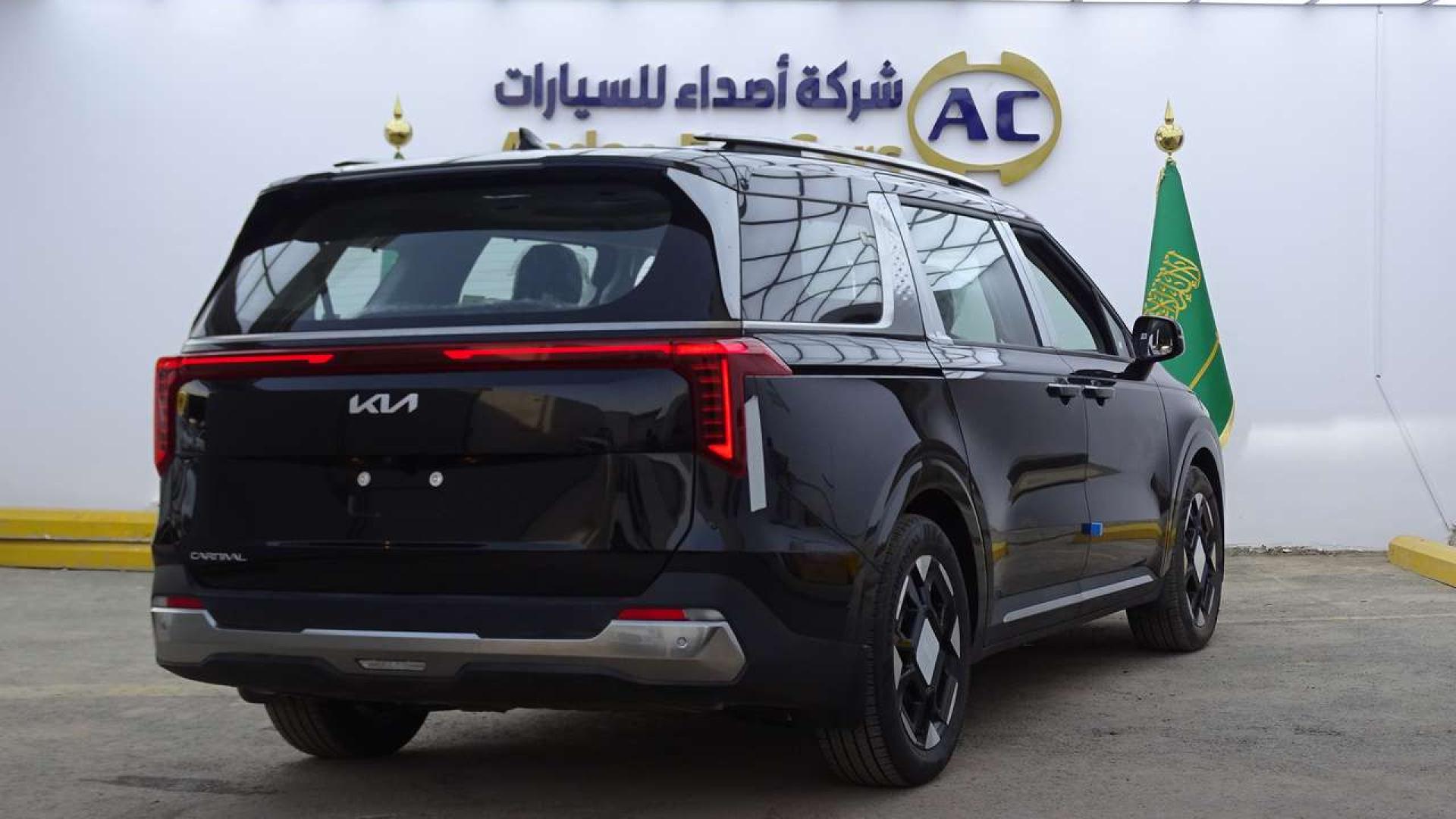 كيا كرنفال GLS