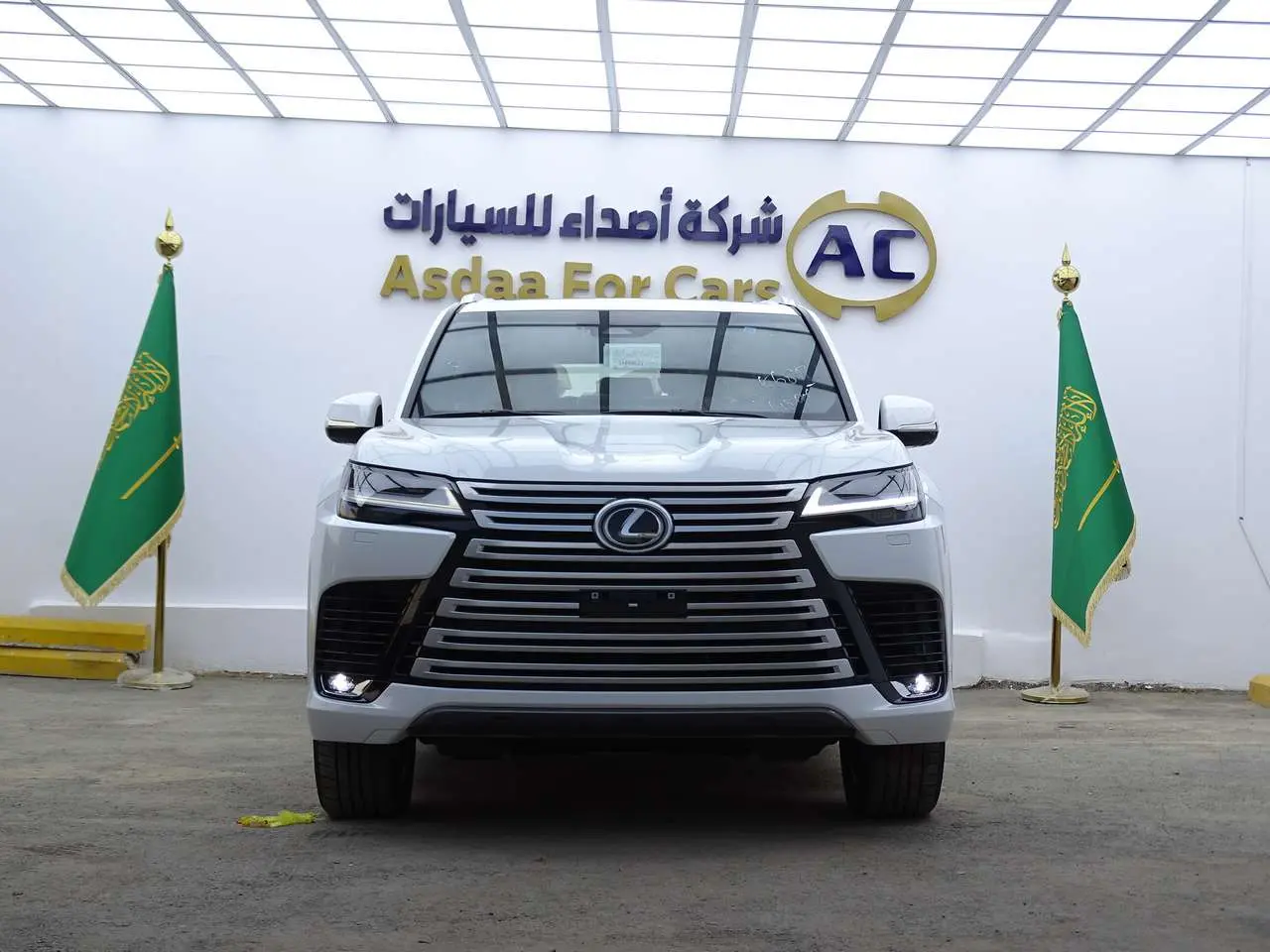 لكزس LX600 BB