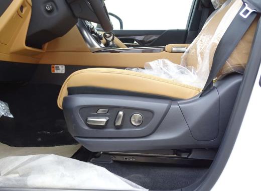 لكزس LX600 BB