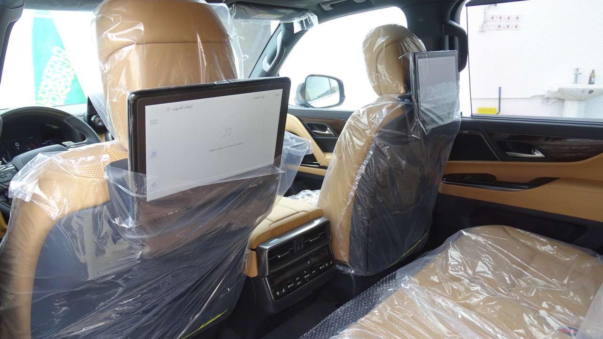 لكزس LX600 BB