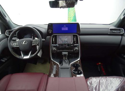 جيب لكزس LX600BB