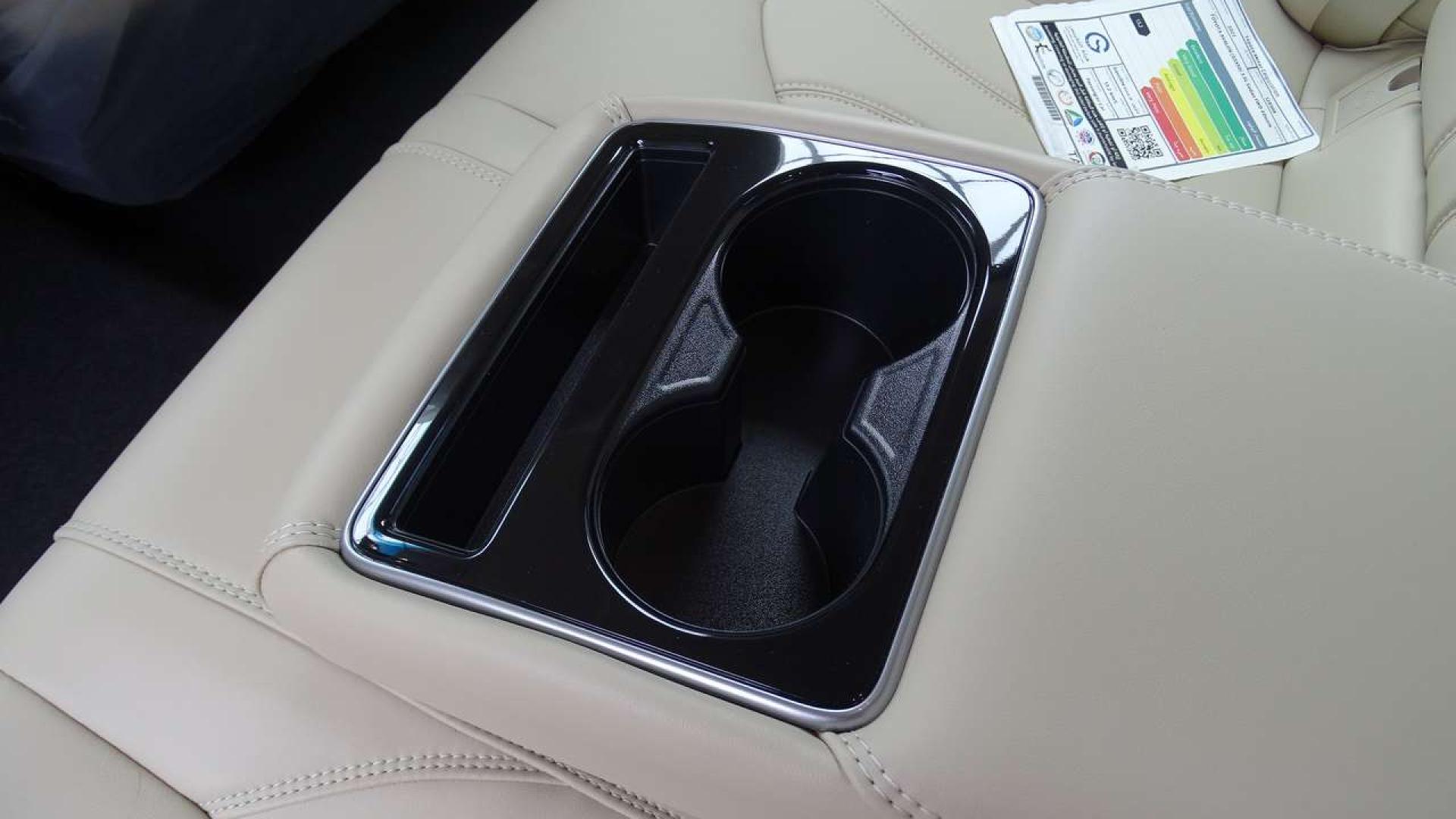 تويوتا افالون XLE خليجي