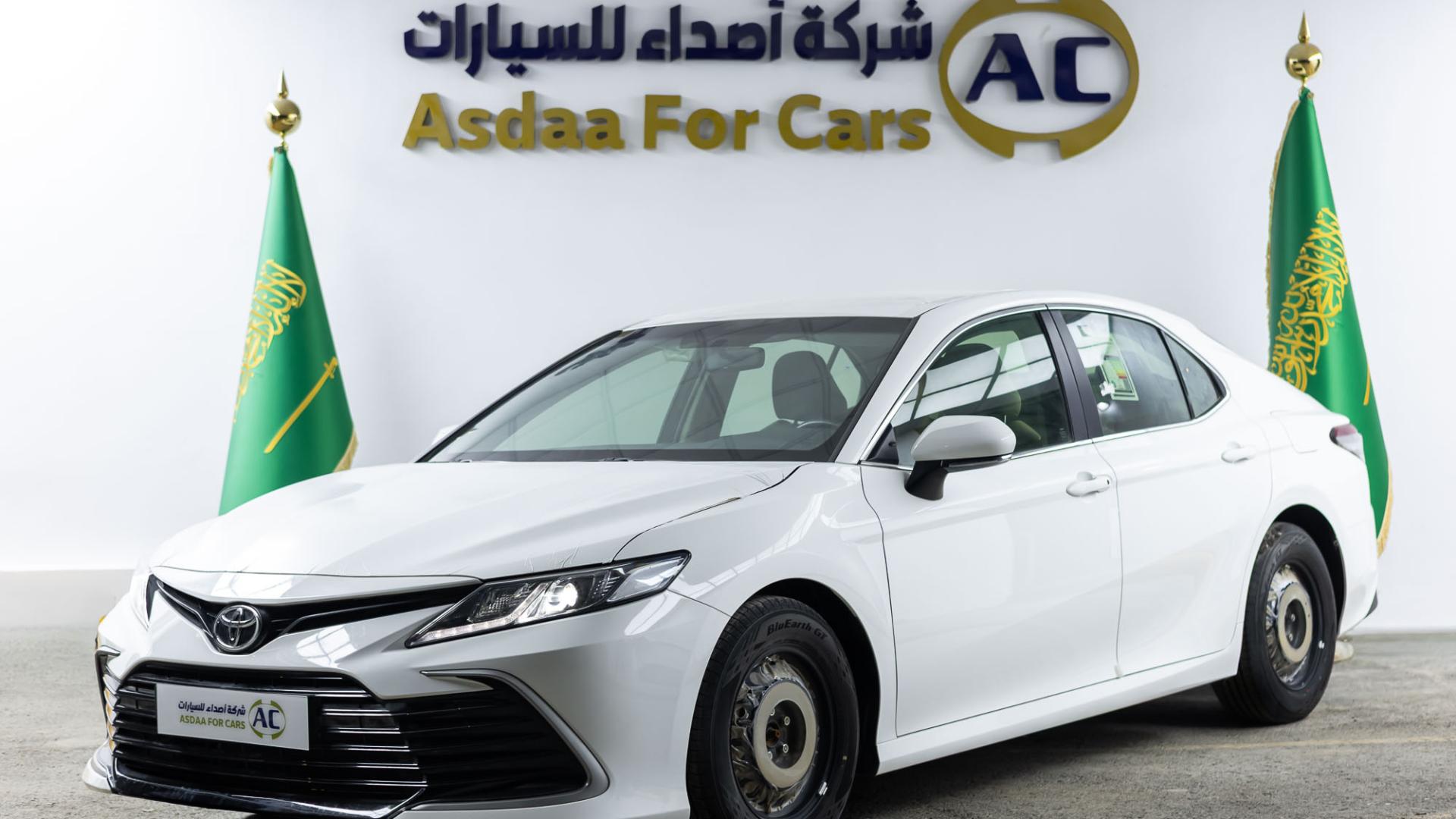 LE تويوتا كامري