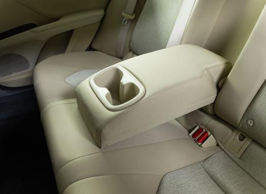 LE تويوتا كامري