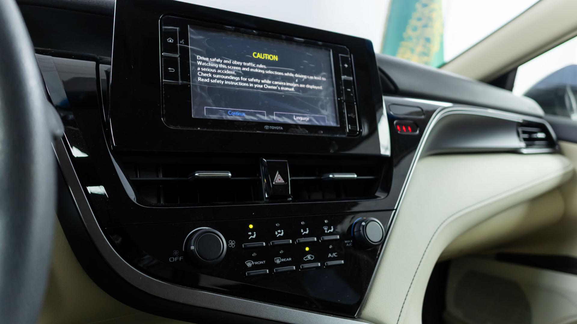 LE تويوتا كامري