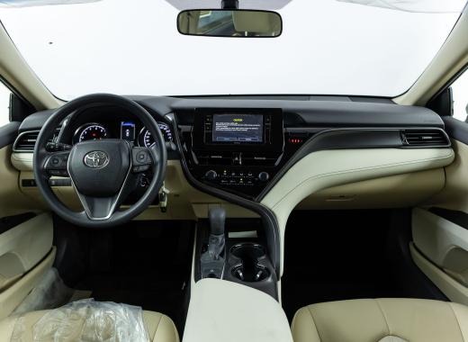 LE تويوتا كامري