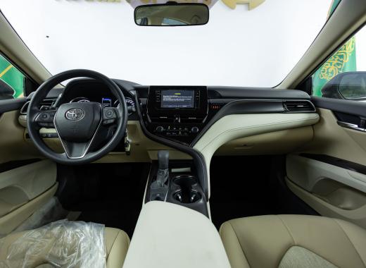 LE تويوتا كامري