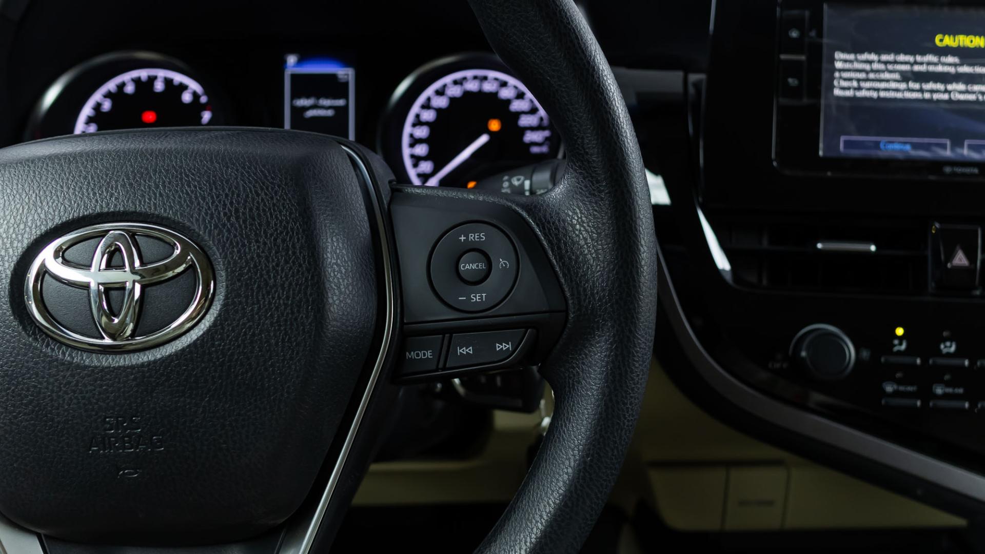 LE تويوتا كامري