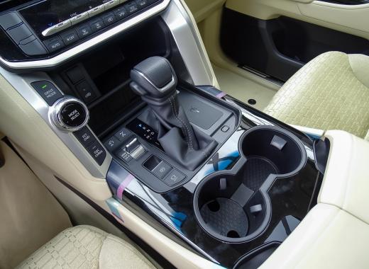 تويوتا لاندكروزر GXR L3 2026