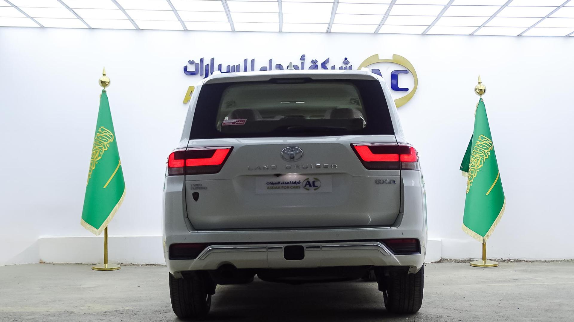 تويوتا لاندكروزر GXR L4 2026