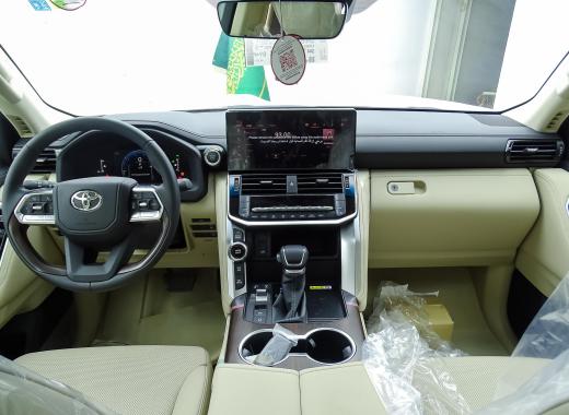 تويوتا لاندكروزر GXR L4 2026